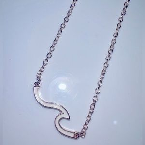 Pura Vida Rose Gold wave necklace